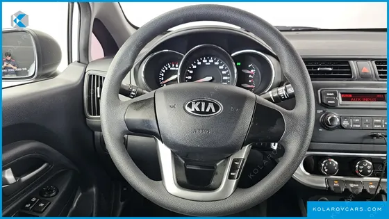 KIA PRIDE 1.4 MPI SEDAN