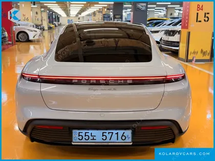 PORSCHE TAYCAN 4S