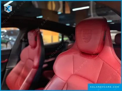 PORSCHE TAYCAN 4S