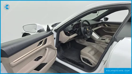 PORSCHE TAYCAN 4S