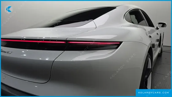 PORSCHE TAYCAN 4S