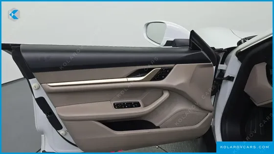 PORSCHE TAYCAN 4S