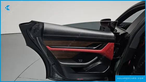 PORSCHE TAYCAN BASE