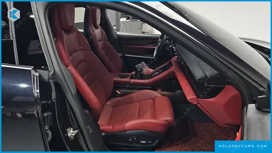 PORSCHE TAYCAN BASE
