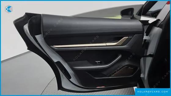 PORSCHE TAYCAN TURBO