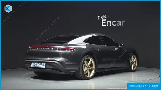 PORSCHE TAYCAN 4S