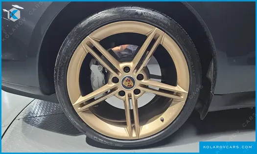 PORSCHE TAYCAN 4S
