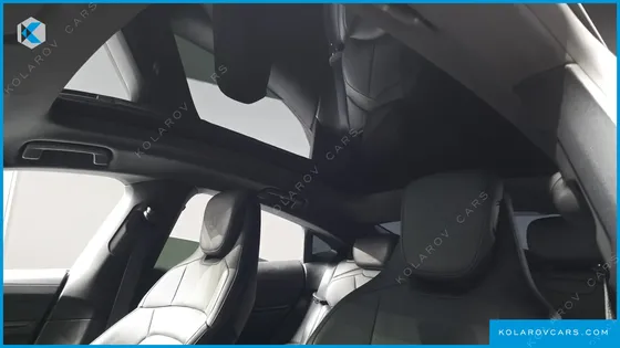 PORSCHE TAYCAN 4S