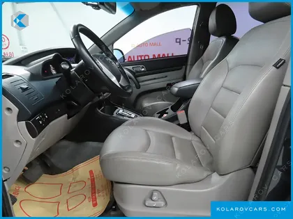 KGM - SSANGYONG KORANDO 4WD CHATEAU 9-SEATER