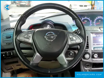 KGM - SSANGYONG KORANDO 4WD CHATEAU 9-SEATER