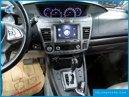 KGM - SSANGYONG KORANDO 4WD CHATEAU 9-SEATER