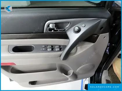 KGM - SSANGYONG KORANDO 4WD CHATEAU 9-SEATER