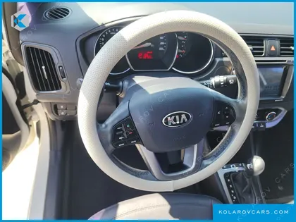 KIA PRIDE 1.4 MPI HATCHBACK