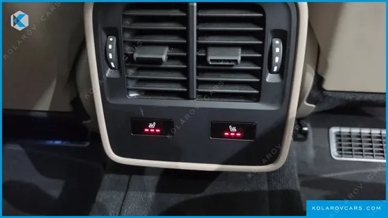 PORSCHE TAYCAN BASE