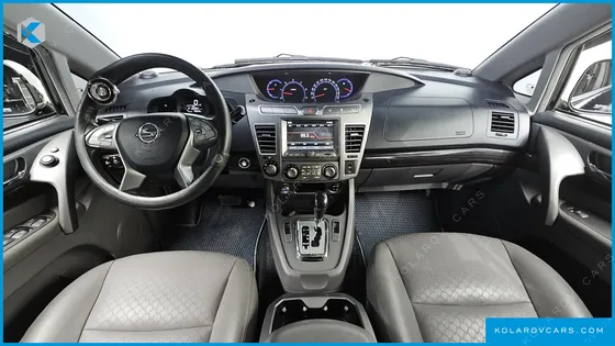 KGM - SSANGYONG KORANDO 4WD CHATEAU 11-SEATER
