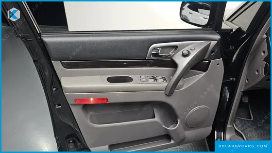 KGM - SSANGYONG KORANDO 4WD CHATEAU 11-SEATER