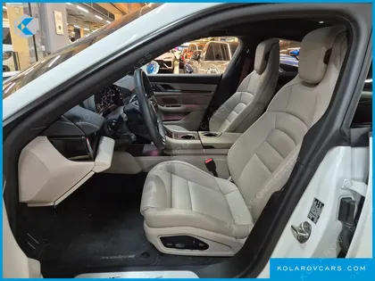 PORSCHE TAYCAN BASE 4