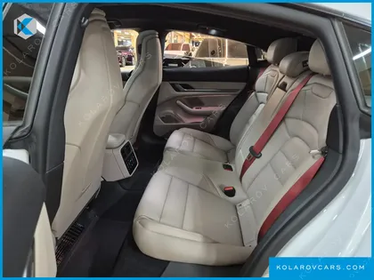 PORSCHE TAYCAN BASE 4