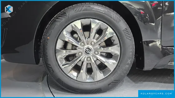KGM - SSANGYONG KORANDO 4WD CHATEAU 9-SEATER