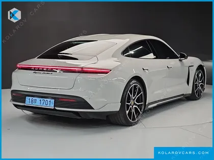 PORSCHE TAYCAN BASE