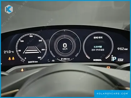 PORSCHE TAYCAN BASE