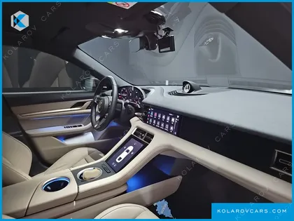 PORSCHE TAYCAN BASE