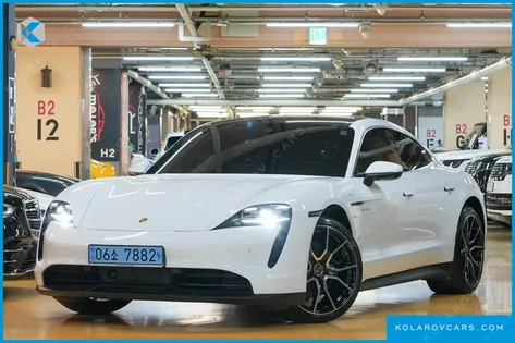 PORSCHE TAYCAN BASE
