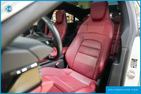 PORSCHE TAYCAN BASE
