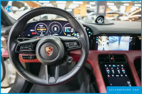 PORSCHE TAYCAN BASE