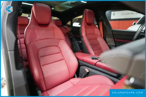 PORSCHE TAYCAN BASE