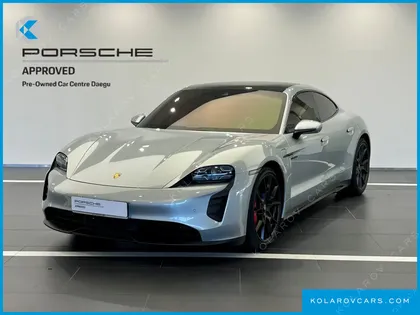 PORSCHE TAYCAN GTS