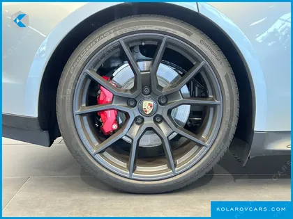 PORSCHE TAYCAN GTS