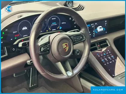 PORSCHE TAYCAN GTS
