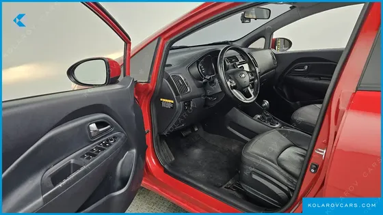 KIA PRIDE 1.4 MPI HATCHBACK