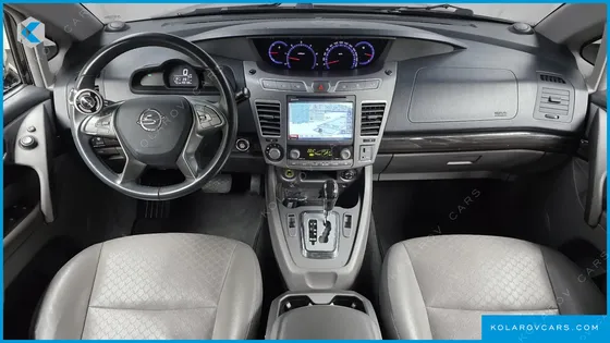 KGM - SSANGYONG KORANDO 4WD OUTDOOR EDITION 9-SEATER