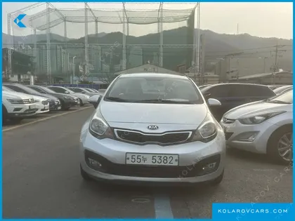 KIA PRIDE 1.4 MPI SEDAN