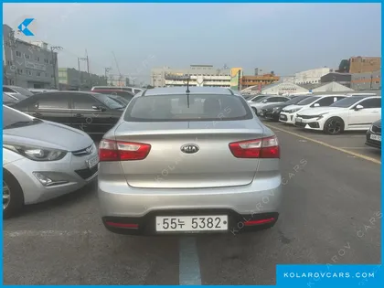 KIA PRIDE 1.4 MPI SEDAN