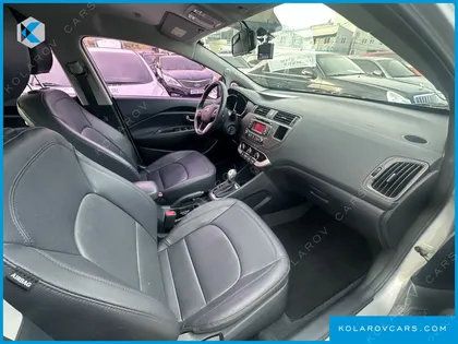 KIA PRIDE 1.4 MPI SEDAN