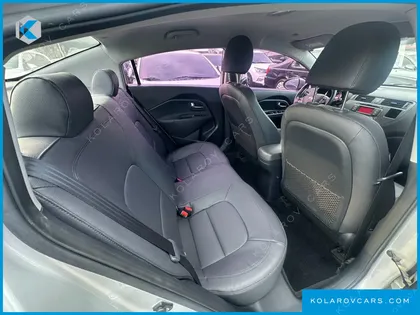 KIA PRIDE 1.4 MPI SEDAN