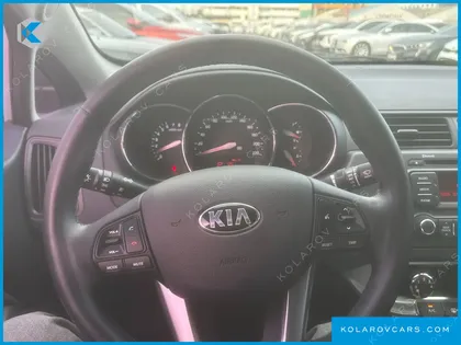 KIA PRIDE 1.4 MPI SEDAN