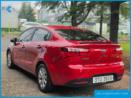KIA PRIDE 1.4 MPI SEDAN