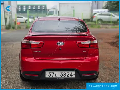 KIA PRIDE 1.4 MPI SEDAN