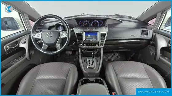 KGM - SSANGYONG KORANDO 4WD CHATEAU 9-SEATER