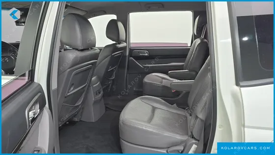 KGM - SSANGYONG KORANDO 4WD CHATEAU 9-SEATER