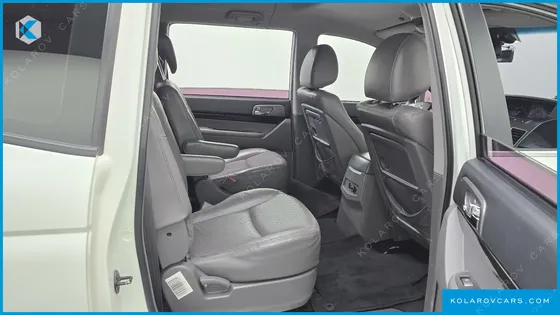 KGM - SSANGYONG KORANDO 4WD CHATEAU 9-SEATER