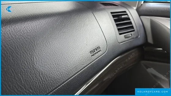 KGM - SSANGYONG KORANDO 4WD CHATEAU 9-SEATER