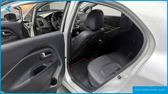 KIA PRIDE 1.6 GDI HATCHBACK
