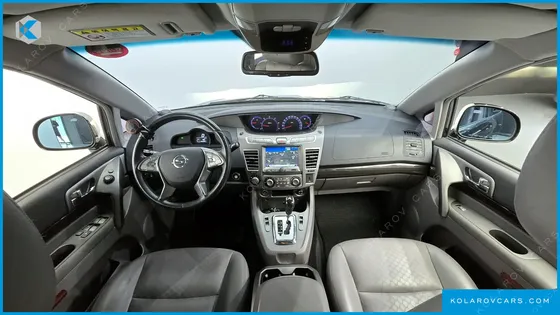 KGM - SSANGYONG KORANDO 4WD CHATEAU 11-SEATER