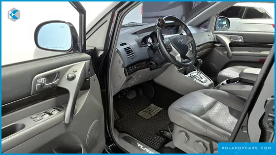 KGM - SSANGYONG KORANDO 4WD CHATEAU 11-SEATER