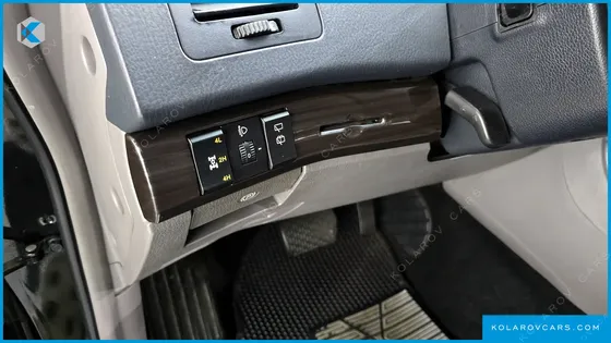 KGM - SSANGYONG KORANDO 4WD CHATEAU 11-SEATER